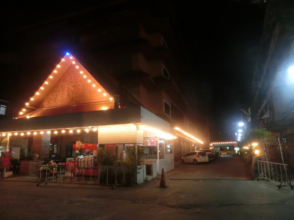 Ayutthaya Thenee Hotel Exterior photo
